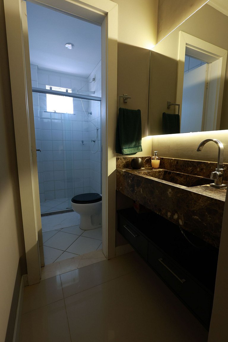 Versati – 2-Bedroom Apartment near Hangar