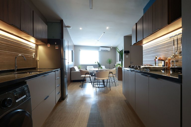 English Studio 1610 — Double bedroom and living area, close